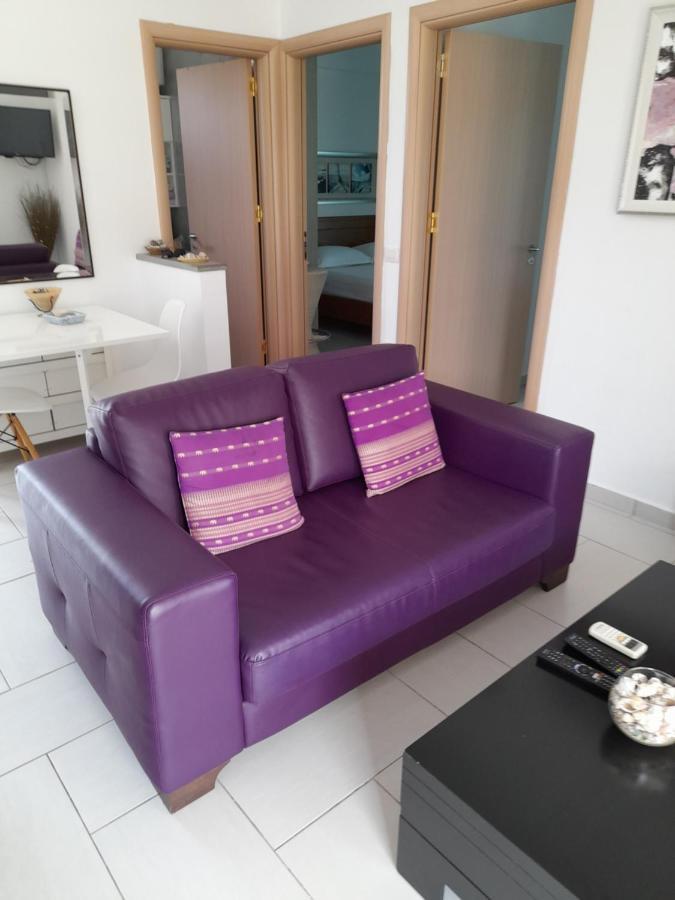 Menikos Apartments Himare Exterior photo