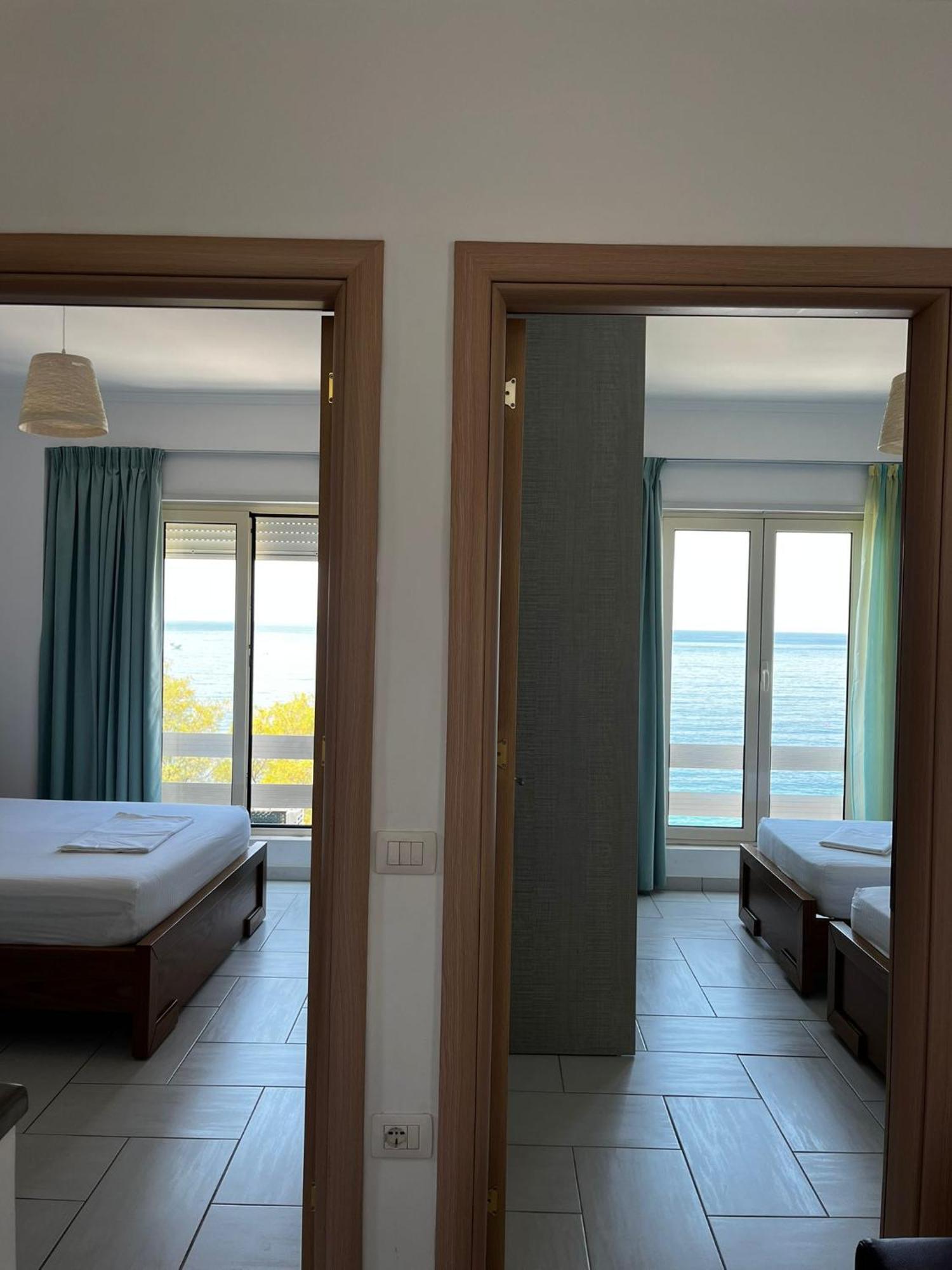 Menikos Apartments Himare Exterior photo