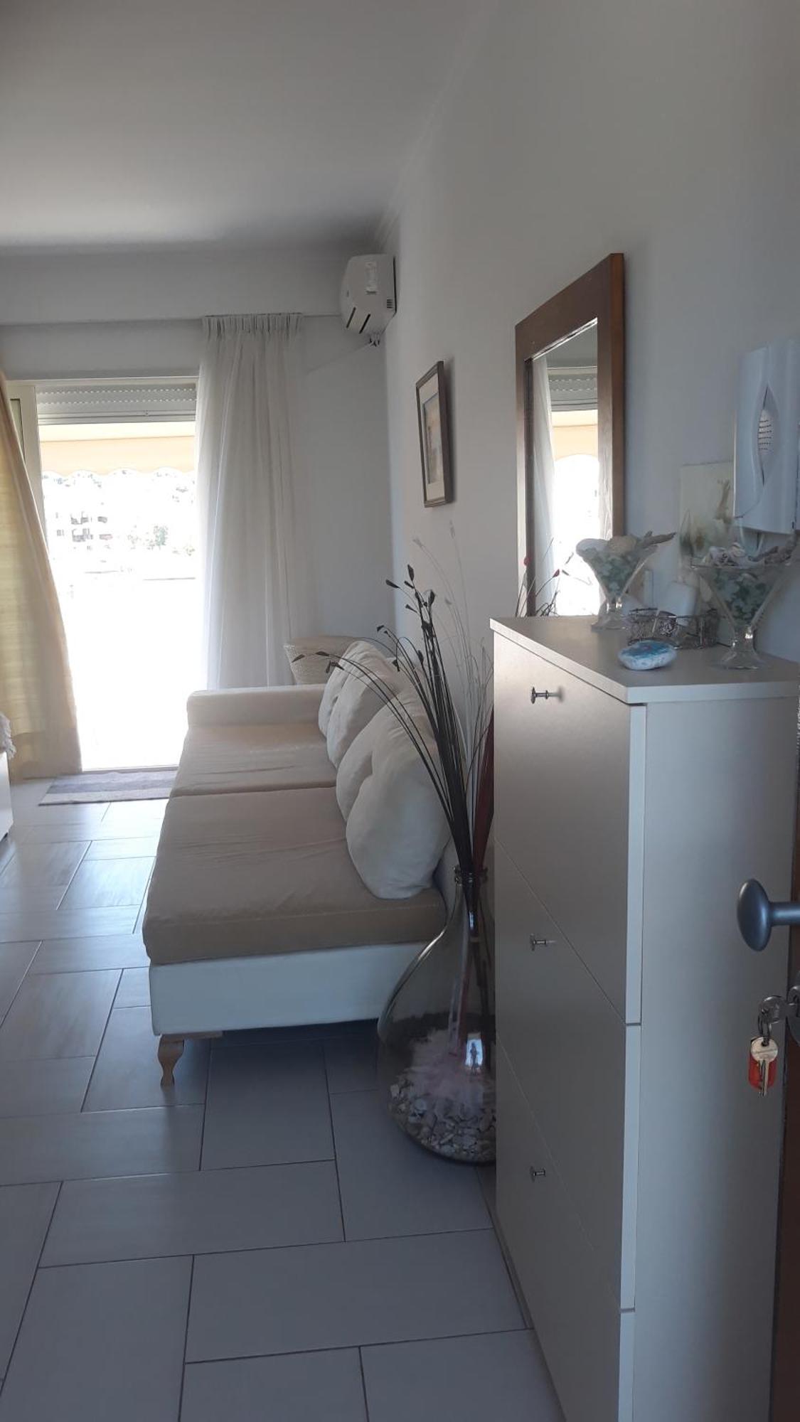 Menikos Apartments Himare Room photo