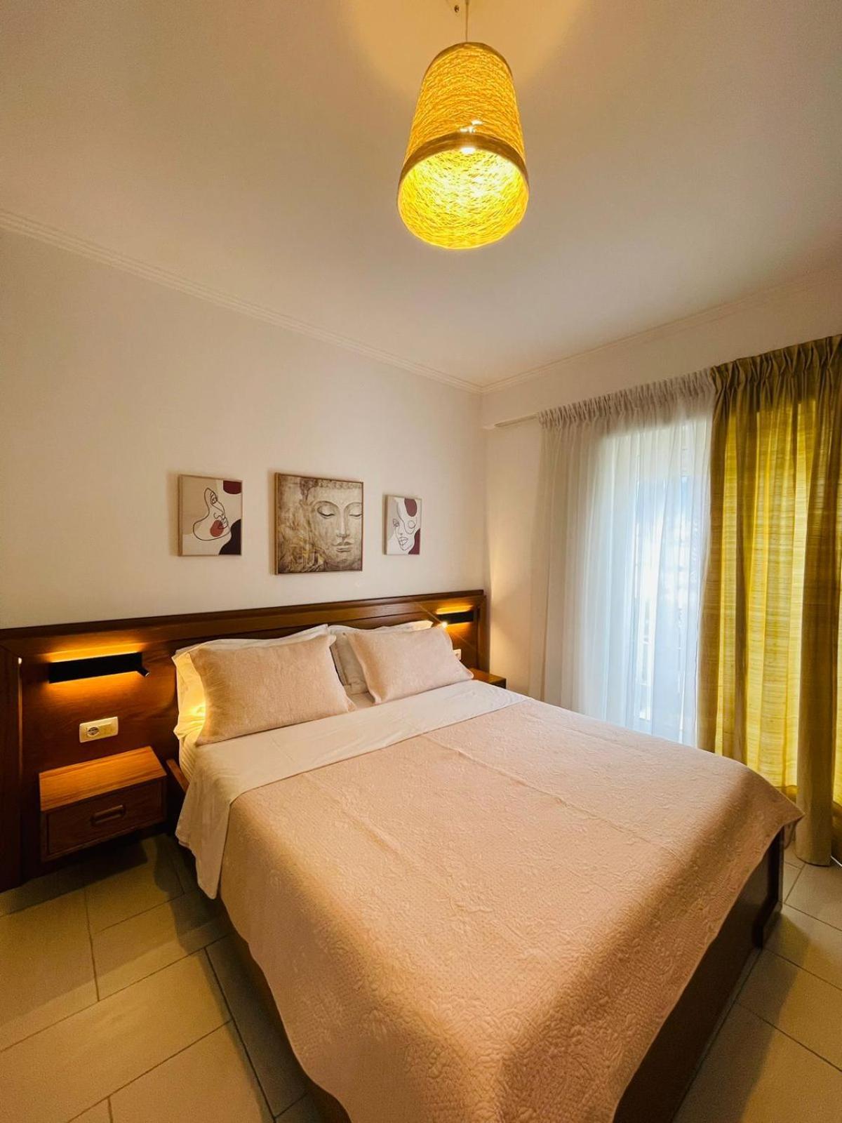 Menikos Apartments Himare Room photo